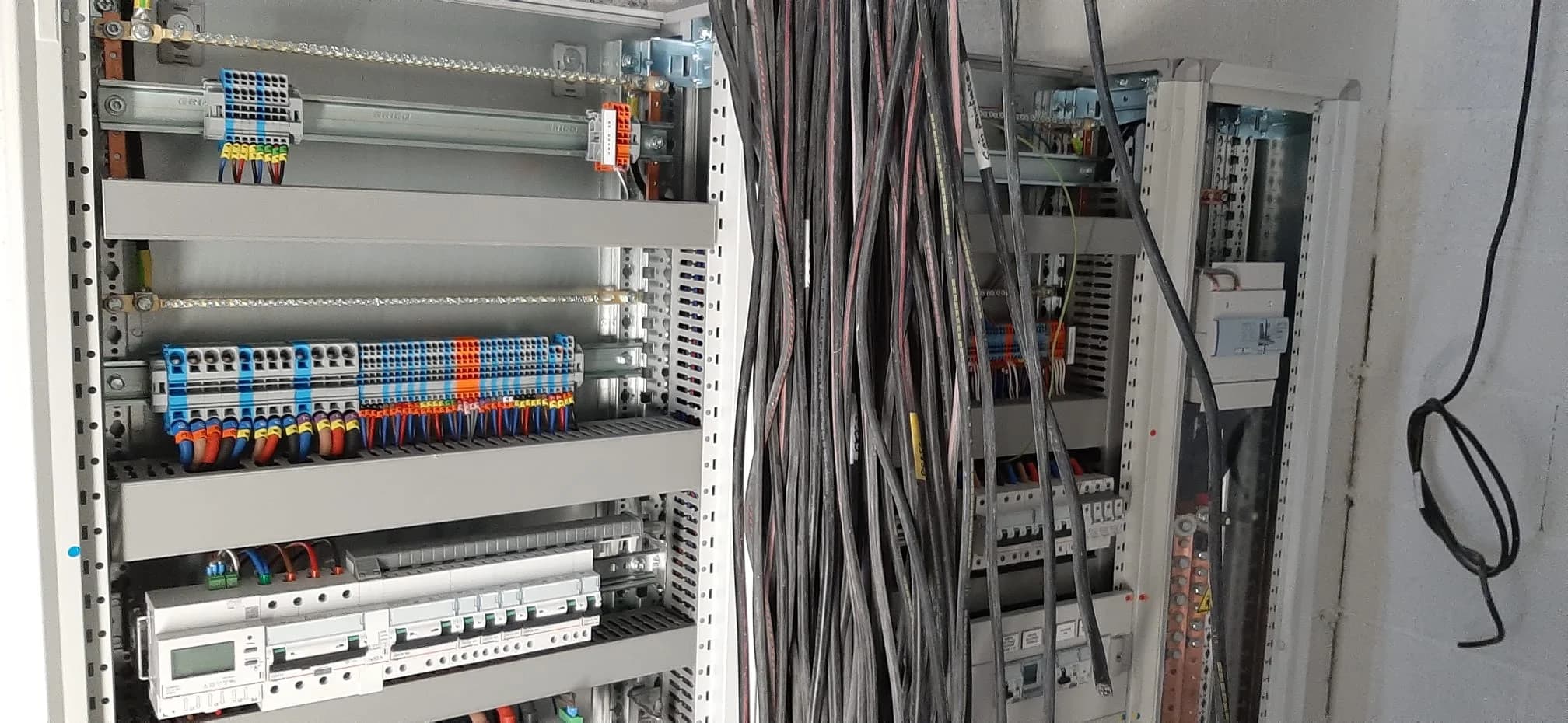 Tableau électrique après rénovation — installation professionnelle COURANTECH